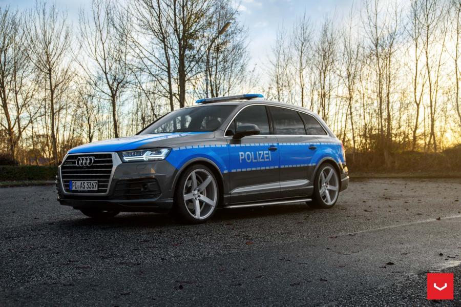  Audi Q7 Police on Vossen Wheels (CV3R) (4M) 2017 года  (фото 17 из 18)